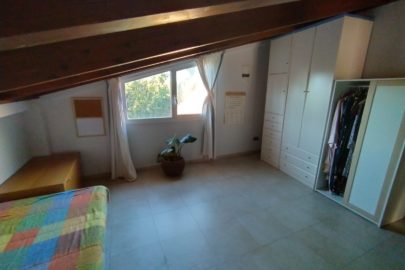 ee56a25d-38cf-4566-8993-18ccec02d325