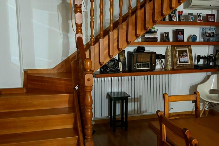ESCALERAS COMEDOR A LA BUHARDILLA 3º PISO